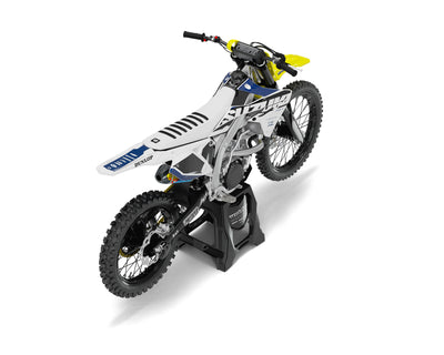 Suzuki - Pike Basix